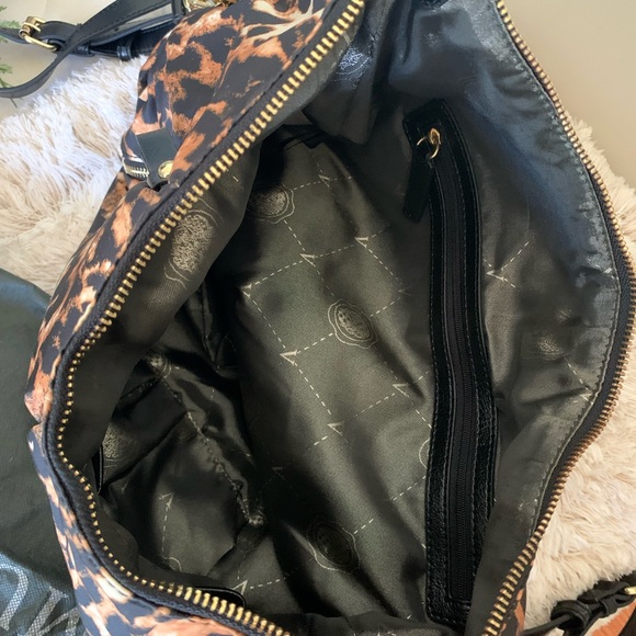 Vince Camuto Convertible Backpack to Shoulder Tote NWT - Picture 5 of 7